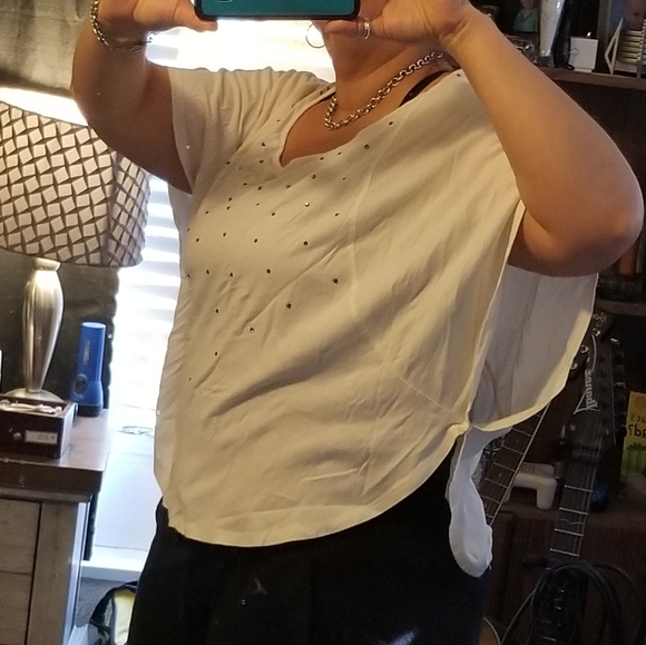 Cream colored poncho like top - Picture 4 of 5